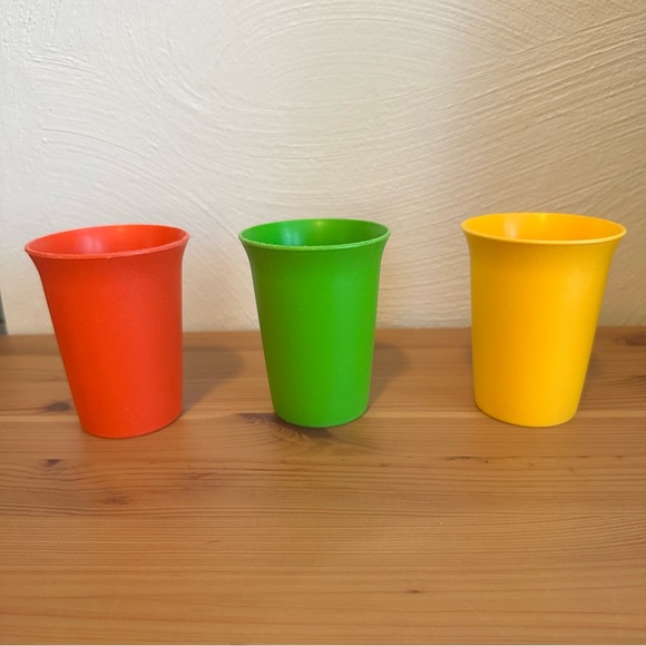 Tupperware Vintage Bell Tumblers, Set of 3 - Picture 1 of 7